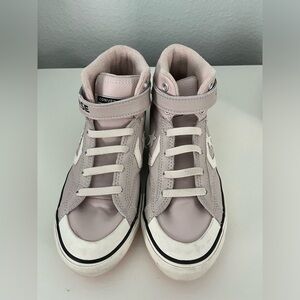 Light Pink Converse Sneakers (Big sizing)